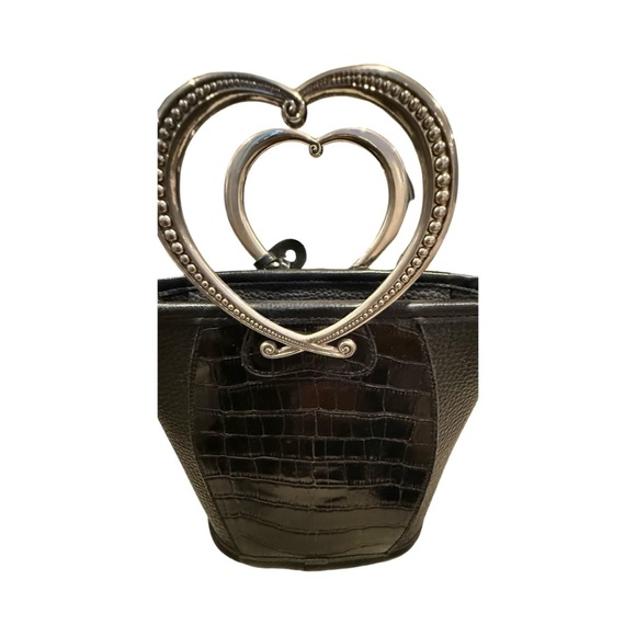 Black Heart Handle Women's Bucket Bag - Picture 11 of 14